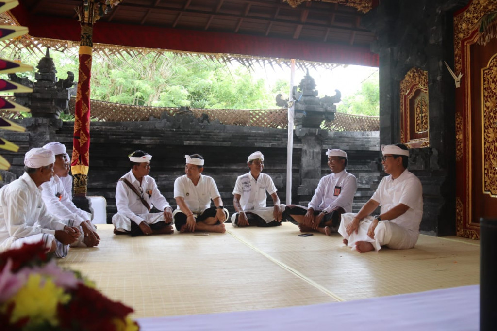 Sekda Adi Arnawa Hadiri Karya Ngenteg Linggih di Pura Batan Kepah dan Dalem Pengrubungan, Desa Adat Pecatu